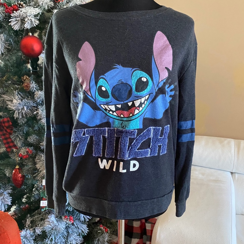 DISNEY Black Stitch sweatshirt